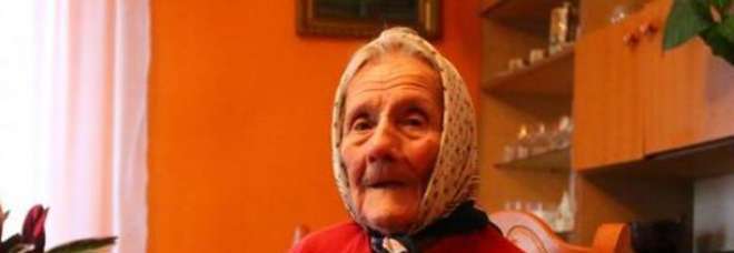 IN OBITORIO DOPO LA DICHIARAZIONE DI MORTE: NONNINA 91ENNE TORNA IN VITA DOPO 11 ORE - FOTO - 05/01/2015