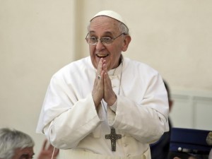 PAPA FRANCESCO, UN GESTO DI GENEROSITÀ PER LE FAMIGLIE SOTTO SFRATTO - 14/11/2014
