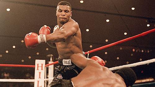 ALLENAMENTO E DIETA DI MIKE TYSON: COME SI ALLENAVA E COSA MANGIAVA IRON MIKE - 07/01/2015