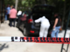 ROMA: IL VICINO ENTRANDO NEL CORTILE CONDOMINIALE SI TROVA DI FRONTE UNA SCENA DA BRIVIDO - 17/11/2014