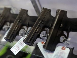 POLIZIOTTO UCCIDE UN 12ENNE 'ARMATO', POI LA TRAGICA SCOPERTA - 23/11/2014