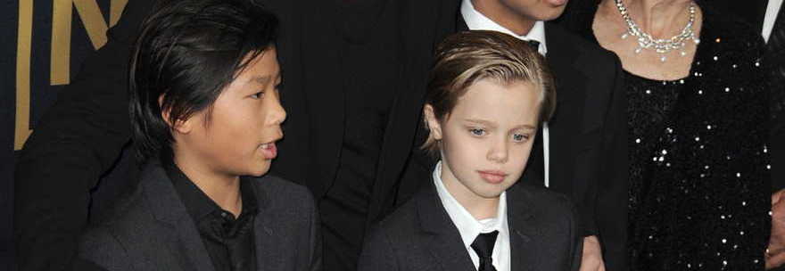 SHILOH, LA FIGLIA DI BRAD E ANGELINA E' LA COPIA DEI GENITORI. E AMA VESTIRSI DA MASCHIO - 17/12/2014