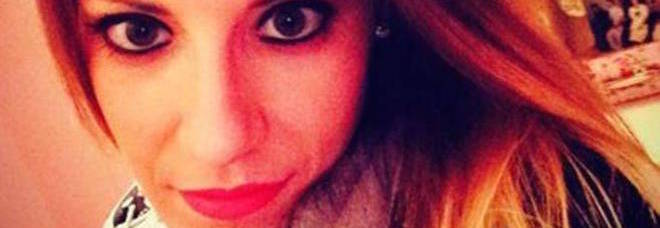 CRISTINA ANNUNCIA LA SUA MORTE SU FACEBOOK: SUICIDA A 29 ANNI PER UNA DELUSIONE D'AMORE - 13/01/2015