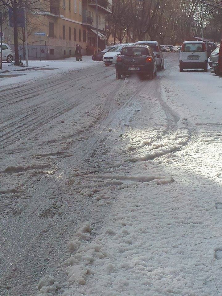 ROMA: FORTE MALTEMPO IN MATTINATA. VIOLENTA GRANDINATA IMBIANCA LA CAPITALE - FOTO ALL'INTERNO - 01/02/2015