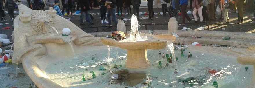 ''SCUSA ROMA'', UN'OLANDESE RACCOGLIE 4MILA EURO. ''SOLO COSI' TORNEREMO IN CITTA' A TESTA ALTA'' - 22/02/2015