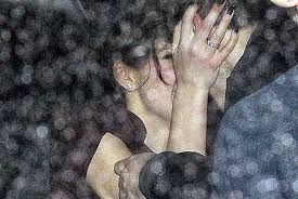 AMANTI RESTANO INCASTRATI MENTRE FANNO ''L'AMORE'', ECCO COME HANNO LANCIATO L'ALLARME - 01/03/2015