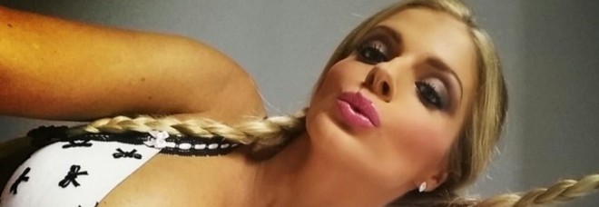 LA CONFESSIONE DI FRANCESCA CIPRIANI IN DIRETTA TV: ''SONO ANDATA A LETTO CON UN CALCIATORE DEL MILAN'' - 22/03/2015
