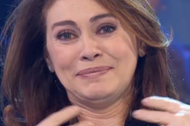 ELENA SOFIA RICCI SCOPPIA IN LACRIME IN DIRETTA TV A 'DOMENIC IN'. ECCO COSA E' SUCCESSO - 30/03/2015