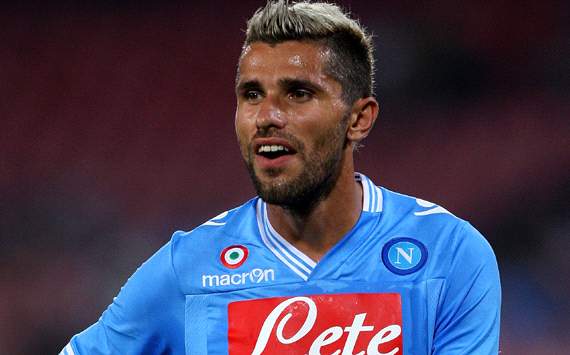 L'EX CENTROCAMPISTA DEL NAPOLI AGGREDISCE UN COMPAGNO DI SQUADRA: SCOPPIA LA RISSA IN CAMPO - 13/04/2015