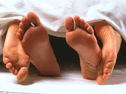 VA A LETTO CON LA ZIA CHE LO OSPITAVA PER LAVORO: BUFERA IN FAMIGLIA, VENTENNE DENUNCIA LO ZIO - 22/04/2015