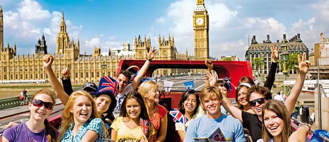 60 POSTI PER ACCOMPAGNATORI ALL'ESTERO: VITTO, ALL'ALLOGGIO E VIAGGIO PAGATO. ECCO COME CANDIDARSI - 28/05/2015