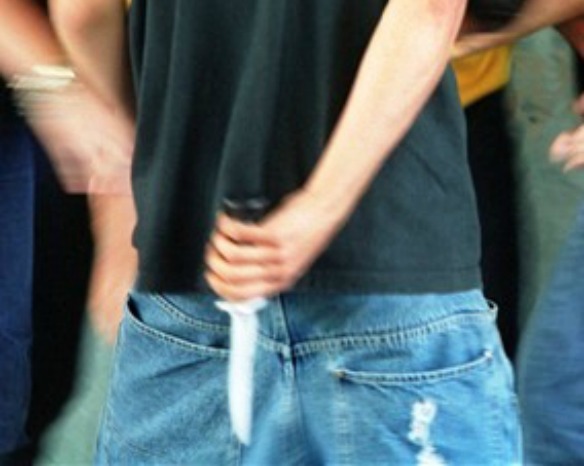 ROMA, AGGRESSIONE RAZZISTA: ''VATTENE DALL'ITALIA'' E GLI TAGLIANO DUE DITA - 03/06/2015