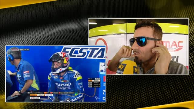SFREGIO DI BIAGGI A VALENTINO ROSSI: ECCO COSA HA FATTO CON LORENZO DOPO LA VITTORIA - FOTO - 08/11/2015