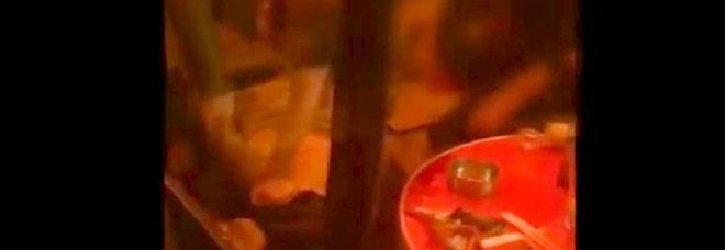 L'INFERMIERE CHE HA SOCCORSO UN FERITO, GLI HA APERTO LA GIACCA ED ERA IL KAMIKAZE - 21/11/2015