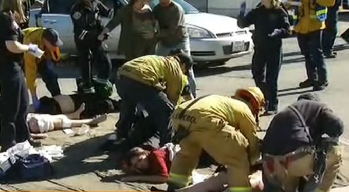 SPARI CONTRO I PASSANTI A SAN BERNARDINO: GIA' SI CONTANO 12 MORTI - 02/12/2015