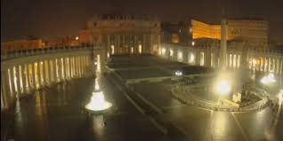 ROMA, SPENTA DA DUE ORE LA CUPOLA DI SAN PIETRO - ECCO COSA STA SUCCEDENDO - 03/12/2015
