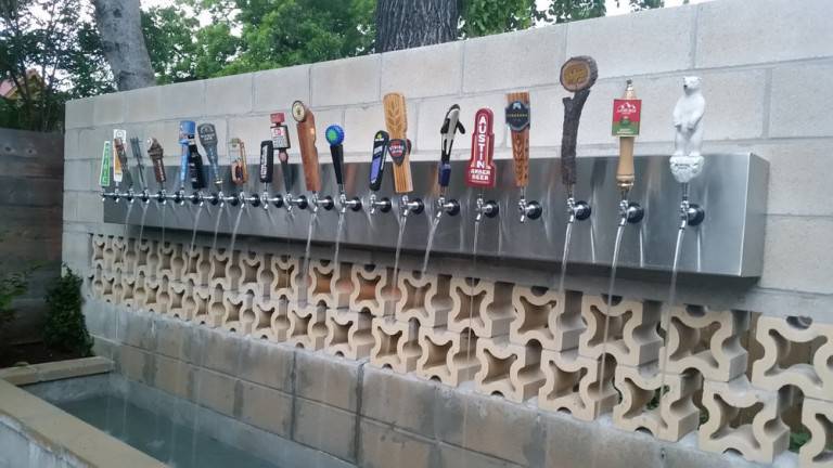 LA FONTANA DI BIRRA E' REALTA': ECCO DOVE POTETE TROVARLA - 14/02/2016