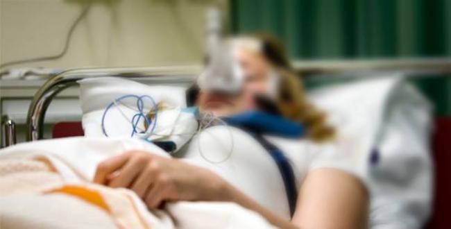 ACCUDISCE AMOREVOLMENTE LA FIDANZATA DURANTE IL COMA. LEI SI RISVEGLIA: ''BASTARDO...'' - 13/03/2016
