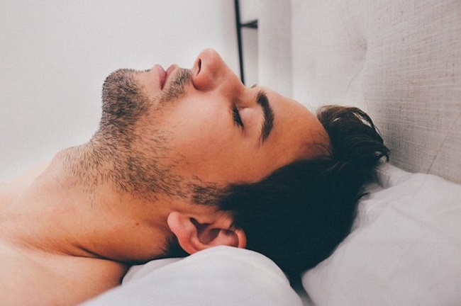 LA TABELLA DEL SONNO INDICA QUANTE ORE DOBBIAMO DORMIRE OGNI NOTTE - 15/03/2016