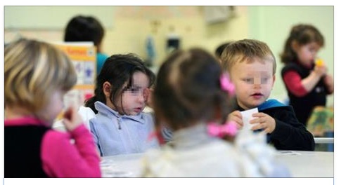 BIMBI PICCHIATI E LEGATI AL PASSEGGINO: ARRESTATA A ROMA MAESTRA DI UN ASILO NIDO COMUNALE - 20/04/2016