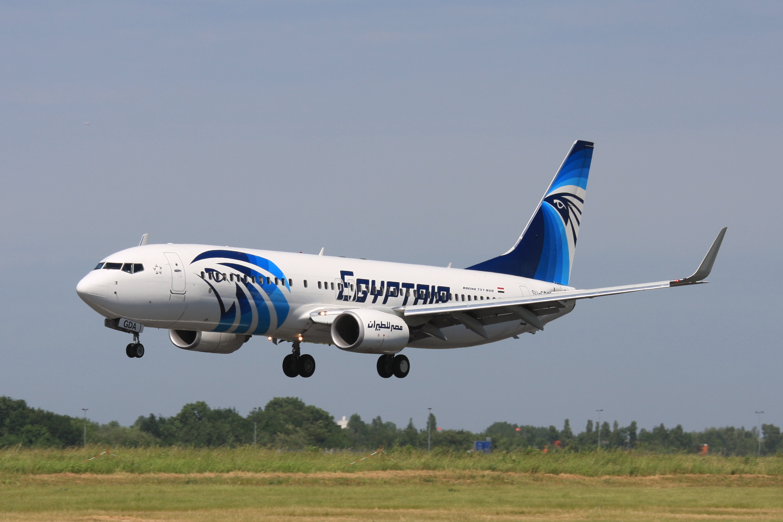 AEREO DA PARIGI AL CAIRO SCOMPARSO DAI RADAR CON 66 PERSONE A BORDO - 19/05/2016