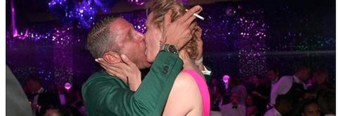 LAPO ELKANN FA SCANDALO A CANNES: BACIO HOT CON UMA THURMAN - 20/05/2016