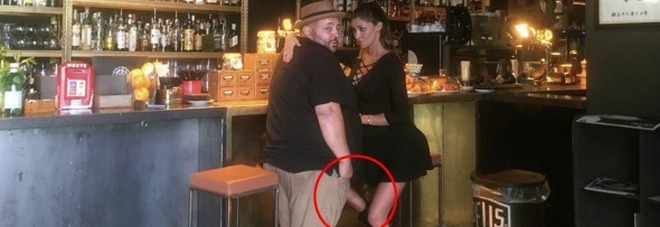 ECCO LA FOTO DI BELEN A LUCI ROSSE CHE SCATENA IL WEB: ECCO COS'E' SUCCESSO - 09/06/2016