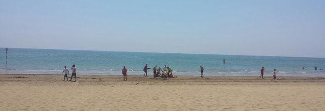 MORTI DI CALDO, L'AFA FA 4 MORTI IN SPIAGGIA. E SCATTA L'ALLARME - 11/07/2016