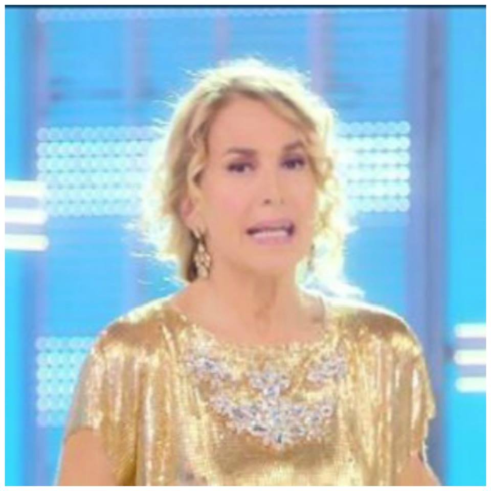 INTERROTTA LA PUNTATA DI DOMENICA LIVE: ECCO COSA STA SUCCEDENDO IN STUDIO - 16/10/2016