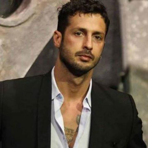 CORONA E' IN CARCERE DA GIORNI: MA NON IMMAGINERETE CON CHI DIVIDE LA CELLA - 17/10/2016