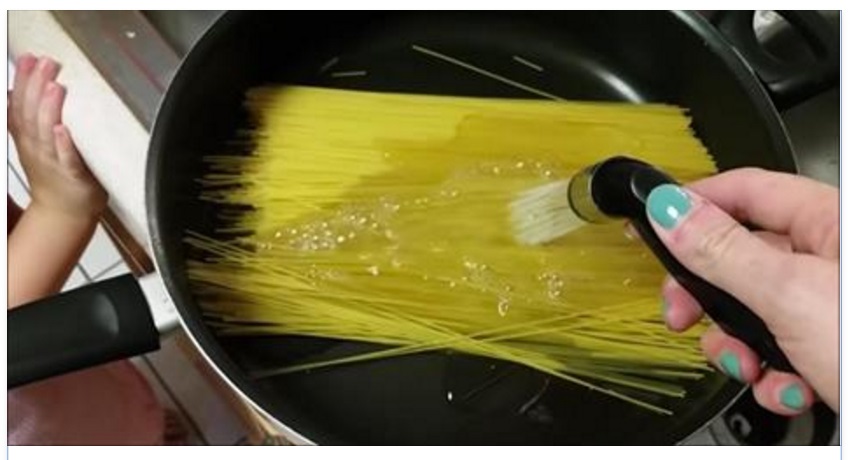 SE VOLETE RISPARMIARE TEMPO E DENARO, NON CUOCETE LA PASTA IN ACQUA BOLLENTE: NON TORNERAI PIU' INDIETRO - 18/10/2016