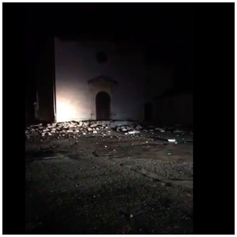TERREMOTO CENTRO ITALIA: ANCORA CROLLI E CITTA' AL BUIO - 26/10/2016