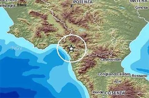 LA TERRA NON SMETTE DI TREMARE: FORTE SCOSSA DI MAGNITUDO 4.3 - PERSONE SCESE IN STRADA - 29/10/2016