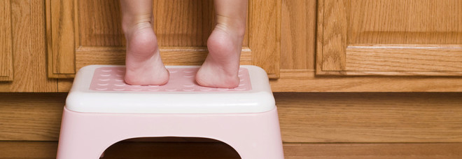 LE DONNE BASSE VIVONO PIU' A LUNGO, LA SCIENZA SPIEGA IL PERCHE' - ECCO QUANTO - 05/11/2016
