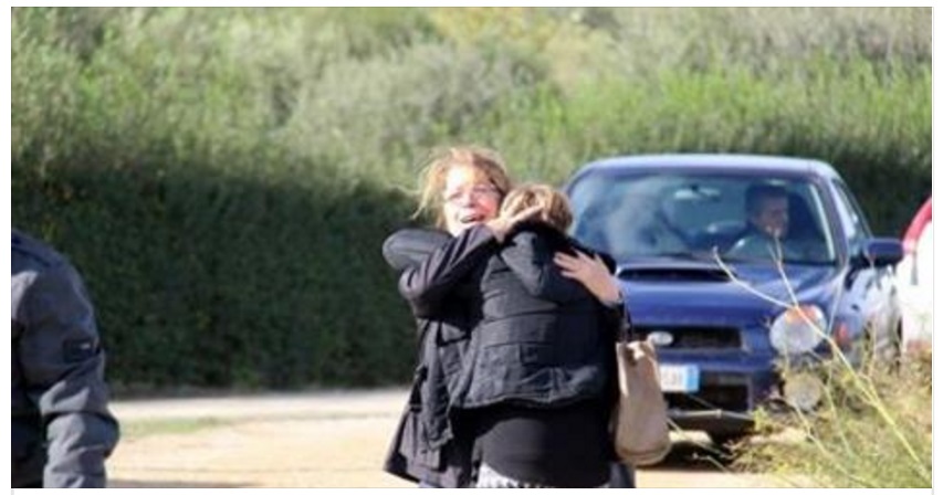 LITIGA CON LA MOGLIE, POI CHIAMA LA FIGLIA AL TELEFONO: ''VIENI A VEDERE MAMMA COME BRUCIA'' - 12/11/2016