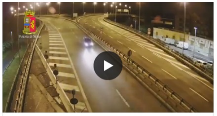 IL FILMATO SHOCK DELLA TRAGEDIA A ROMA: IMBOCCA L'AUTOSTRADA CONTROMANO E... - 13/11/2016