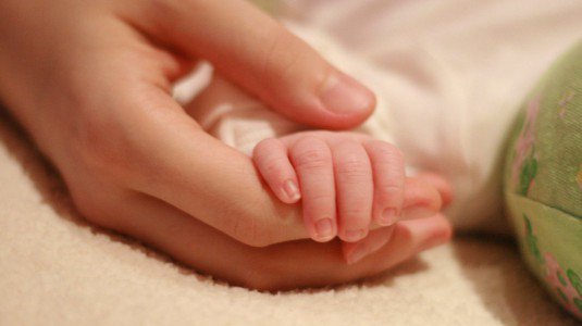 ITALIA, BAMBINA DI 12 ANNI E' DIVENTATA MAMMA IN UNA GRANDE CITTA' ITALIANA: ''SONO ANCORA PICCOLA PERO'...'' - 21/11/2016