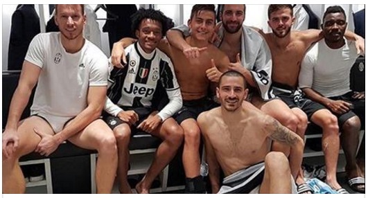 NOTATE NULLA DI STRANO IN QUESTA FOTO? UN BIANCONERO E' FINITO NELLA BUFERA - 23/01/2017