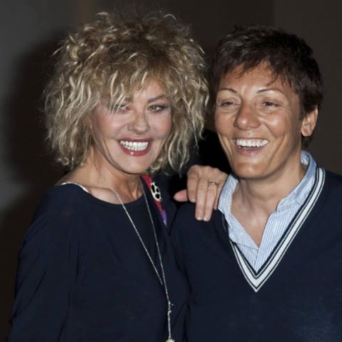L'ACCUSA CHE FA RABBRIVIDIRE: EVA E IMMA, VIENE FUORI IL RETROSCENA SULLA COPPIA: IL DURO ATTACCO DAL NOTO CANTANTE OMOSESSUALE - 21/03/2017