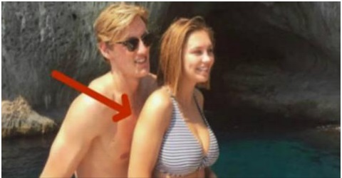 QUESTO FAMOSO NUOTATORE SCATTA UNA FOTO CON LA SUA COMPAGNA: UN AMMIRATORE HA NOTATO QUALCOSA CHE GLI CAMBIA LA VITA - 24/03/2017