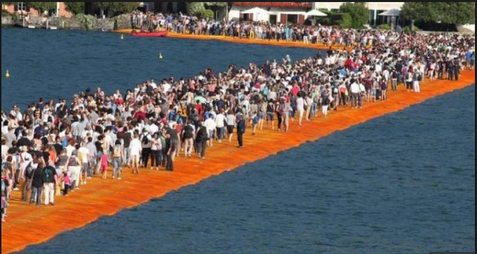 EVACUATA PER MALTEMPO LA PASSERELLA DI CHRISTO. DUE FERITI - 19/06/2016