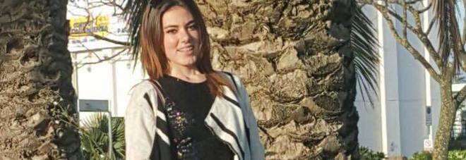 MARIAFRANCESCA ATTRAVERSA I BINARI MENTRE PARLA AL CELLULARE: TRAVOLTA E UCCISA A 15 ANNI - 17/07/2016