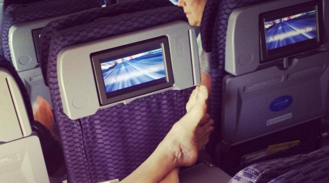 ''FANNO L'AMORE NEL WC DELL'AEREO'': ECCO IL FOLLE GESTO DELLO STEWARD - 05/01/2016