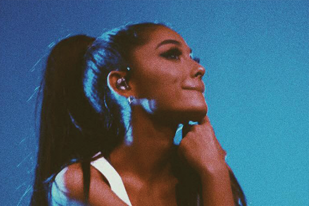 IL MERAVIGLIOSO GESTO DI ARIANA DOPO L'ATTENTATO A MANCHESTER: VUOLE PAGARE I FUNERALI DELLE VITTIME - 24/05/2017