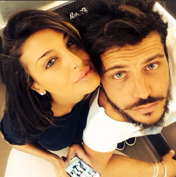 ISOLA DEI FAMOSI: ANDREA E CRISTINA LASCIANO LA FESTA E DORMONO INSIEME - 16/04/2015