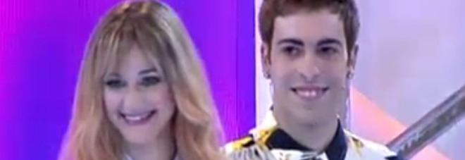 FRATELLO E SORELLA ANNUNCIANO L'INCESTO IN DIRETTA TV: ''CI AMIAMO''. IL PADRE REAGISCE COSI' - 17/04/2016