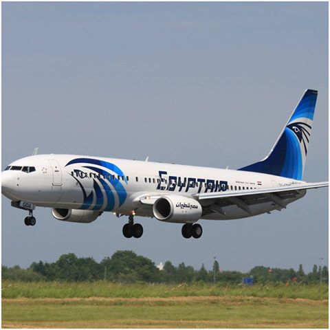 TRAGEDIA EGYPTAIR: SOLO ORA EMERGE IL DETTAGLIO INQUIETANTE - LA SCRITTA SHOCK INCISA SULL'AEREO - 22/05/2016