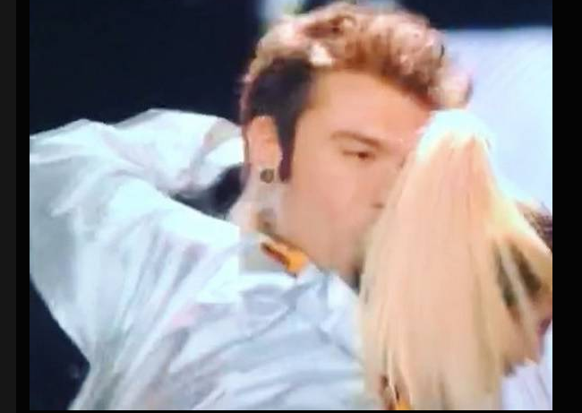 X-FACTOR: ''IO E FEDEZ?'' ARRIVA DOPO LA FINE DEL PROGRAMMA LA CONFESSIONE DI ROSHELLE - 18/12/2016