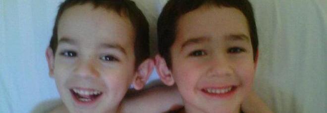 CHOC, FRATELLINI DI 5 E 7 ANNI STRANGOLATI E UCCISI NEL SONNO DA UN PITONE -FOTO - 06/08/2013