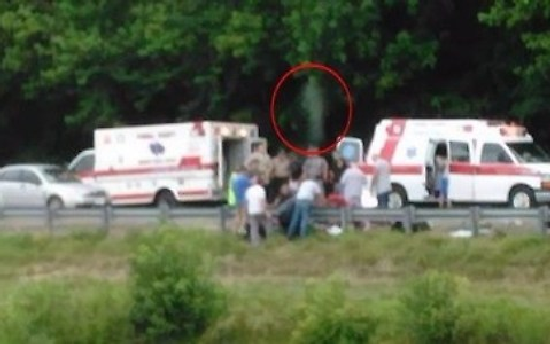 LO SCATTO ''L'ANIMA LASCIA IL CORPO DOPO LA MORTE'' L'INCIDENTE POI LO SCATTO DEL TESTIMONE - 19/07/2016